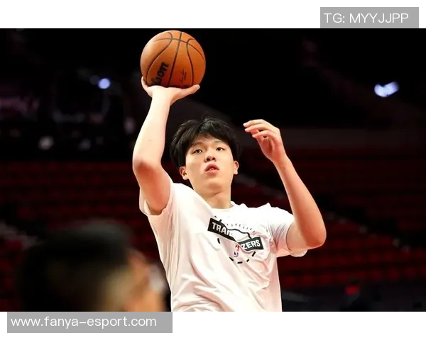 斯普利特谈杨瀚森在球队战术中的关键角色与中轴策应作用