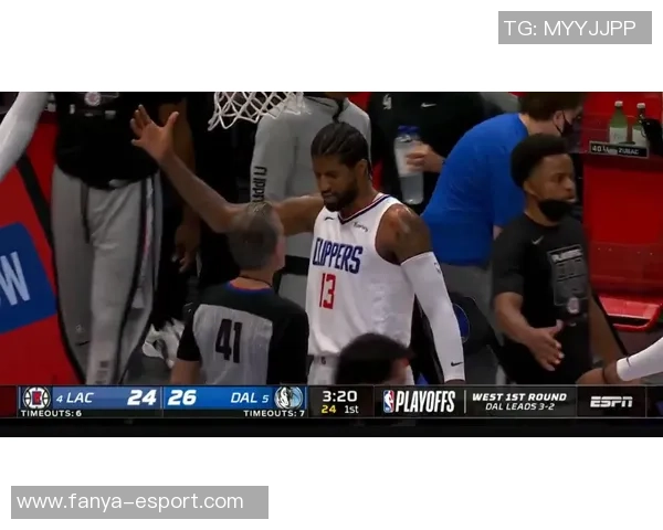 詹姆斯与东契奇同场25湖人本赛季保持全胜战绩7场不败